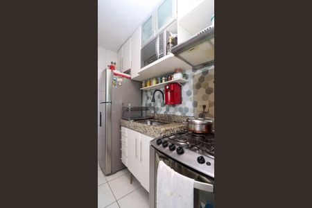Cozinha  de apartamento à venda com 2 quartos, 48m² em Jardim Paris, São Paulo