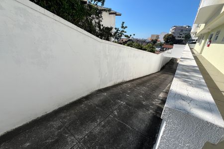 Área comum de casa de condomínio à venda com 3 quartos, 104m² em Jardim Guanabara, Rio de Janeiro
