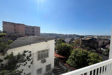 Vista de casa de condomínio à venda com 3 quartos, 104m² em Jardim Guanabara, Rio de Janeiro