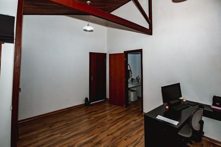 Casa à venda com 360m², 7 quartos e 4 vagasSala 2