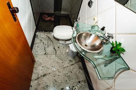 Casa à venda com 360m², 7 quartos e 4 vagasBanheiro Social 4