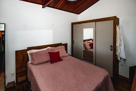 Casa à venda com 360m², 7 quartos e 4 vagasQuarto 5
