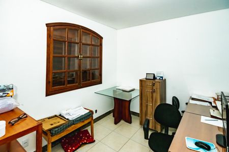 Escritório de casa à venda com 7 quartos, 360m² em Dom Silverio, Belo Horizonte