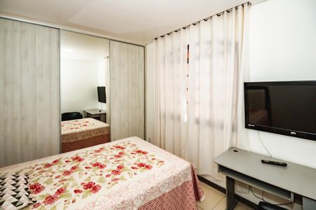 Casa à venda com 360m², 7 quartos e 4 vagasQuarto 4
