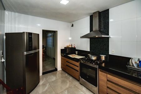 Casa à venda com 360m², 7 quartos e 4 vagasCozinha