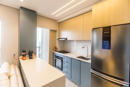 Cozinha de apartamento para alugar com 2 quartos, 52m² em Alphaville Empresarial, Barueri