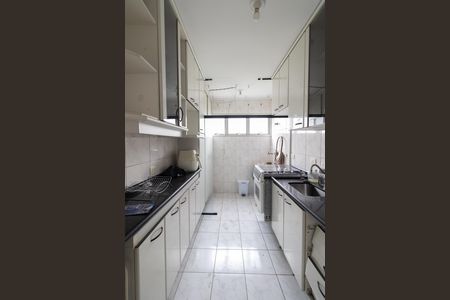 Apartamento à venda com 55m², 2 quartos e 1 vaga Apartamento à venda com 55m², 2 quartos e 1 vagaCozinha e Área de Serviço