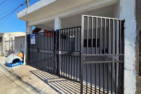 Fachada de casa para alugar com 2 quartos, 101m² em Princesa, Praia Grande