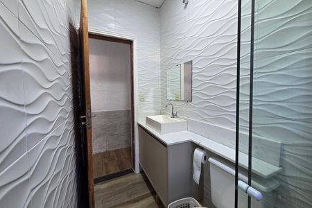 Casa para alugar com 101m², 2 quartos e 2 vagas Casa para alugar com 101m², 2 quartos e 2 vagasBanheiro
