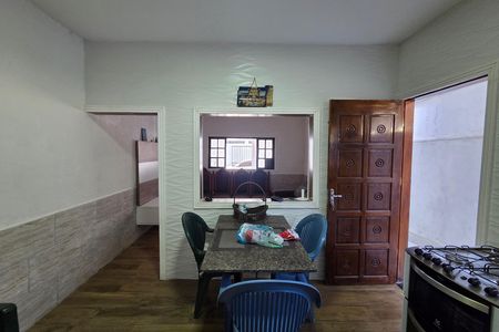 Casa para alugar com 101m², 2 quartos e 2 vagas Casa para alugar com 101m², 2 quartos e 2 vagasCozinha