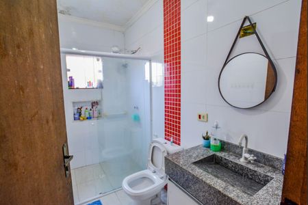 Casa à venda com 225m², 4 quartos e 3 vagas Casa à venda com 225m², 4 quartos e 3 vagasBanheiro Social