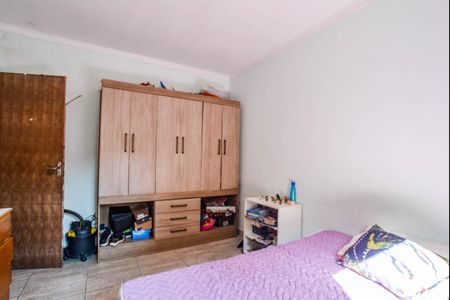 Casa à venda com 225m², 4 quartos e 3 vagas Casa à venda com 225m², 4 quartos e 3 vagasQuarto 2