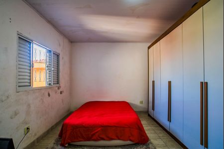 Casa à venda com 225m², 4 quartos e 3 vagas Casa à venda com 225m², 4 quartos e 3 vagasQuarto Suíte
