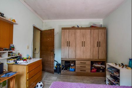 Casa à venda com 225m², 4 quartos e 3 vagas Casa à venda com 225m², 4 quartos e 3 vagasQuarto 2