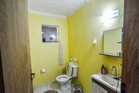 Casa à venda com 225m², 4 quartos e 3 vagas Casa à venda com 225m², 4 quartos e 3 vagasLavabo