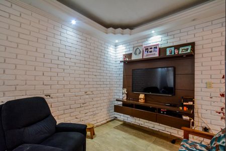 Casa à venda com 225m², 4 quartos e 3 vagas Casa à venda com 225m², 4 quartos e 3 vagasSala