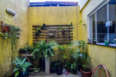 Casa à venda com 225m², 4 quartos e 3 vagas Casa à venda com 225m², 4 quartos e 3 vagasDetalhe Sala