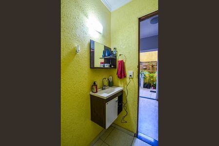 Casa à venda com 225m², 4 quartos e 3 vagas Casa à venda com 225m², 4 quartos e 3 vagasLavabo