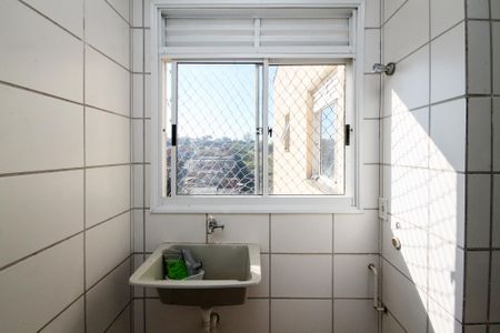 Lavanderia de apartamento para alugar com 2 quartos, 53m² em Jardim Arco-iris, Cotia