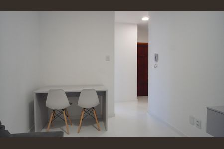Sala  de apartamento para alugar com 1 quarto, 36m² em Petrópolis, Porto Alegre