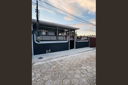 Fachada de casa para alugar com 3 quartos, 500m² em Jardim Cidade de Florianopolis, São José