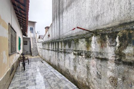 Varal  de casa de condomínio para alugar com 0 quarto, 32m² em Vila Tupi, Praia Grande