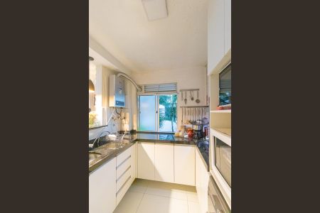 Apartamento à venda com 41m², 2 quartos e 1 vaga Apartamento à venda com 41m², 2 quartos e 1 vaga Cozinha e Área de Serviço