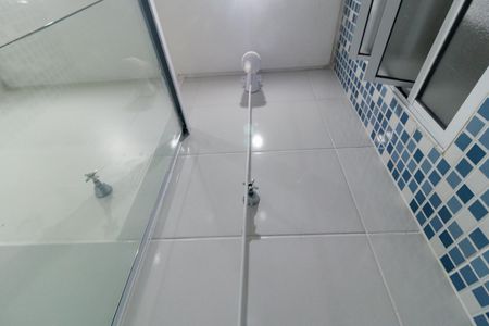 Banheiro de kitnet/studio para alugar com 1 quarto, 24m² em Jardim Felicidade(zona Norte), São Paulo