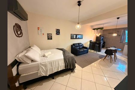 Studio para alugar com 30m², 1 quarto e sem vaga Studio para alugar com 30m², 1 quarto e sem vagaQuarto/Sala