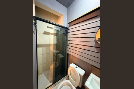 Banheiro de kitnet/studio para alugar com 1 quarto, 30m² em Parque Jardim Carioca, Campos dos Goytacazes