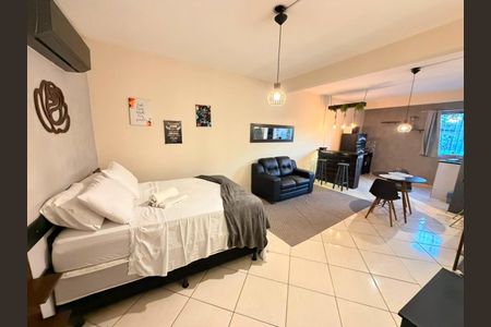 Studio para alugar com 30m², 1 quarto e sem vaga Studio para alugar com 30m², 1 quarto e sem vagaQuarto/Sala