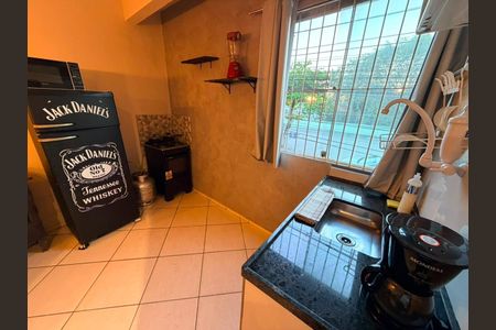 Cozinha de kitnet/studio para alugar com 1 quarto, 30m² em Parque Jardim Carioca, Campos dos Goytacazes