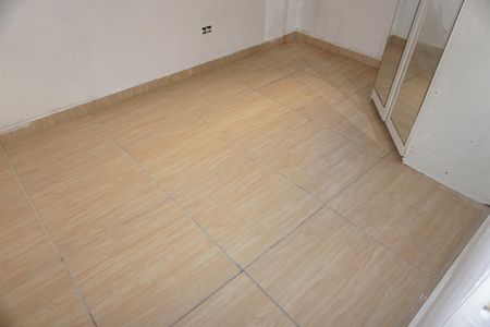 Quarto 2 de apartamento para alugar com 2 quartos, 44m² em Chácaras Caxingui, Embu das Artes
