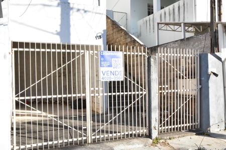Fachada de casa à venda com 2 quartos, 46m² em Parque Eloy Chaves, Jundiaí
