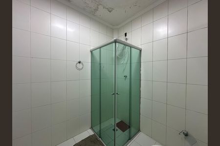 Banheiro de apartamento para alugar com 1 quarto, 25m² em Itararé, São Vicente