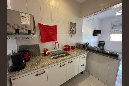 Cozinha de apartamento para alugar com 1 quarto, 25m² em Itararé, São Vicente