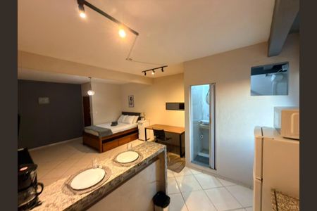 Quarto/Cozinha de kitnet/studio para alugar com 1 quarto, 29m² em Parque Jardim Carioca, Campos dos Goytacazes