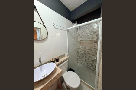 Banheiro de kitnet/studio para alugar com 1 quarto, 29m² em Parque Jardim Carioca, Campos dos Goytacazes