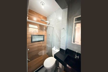 Banheiro de kitnet/studio para alugar com 1 quarto, 29m² em Parque Jardim Carioca, Campos dos Goytacazes