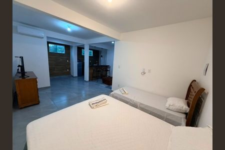 Studio de kitnet/studio para alugar com 1 quarto, 29m² em Parque Jardim Carioca, Campos dos Goytacazes