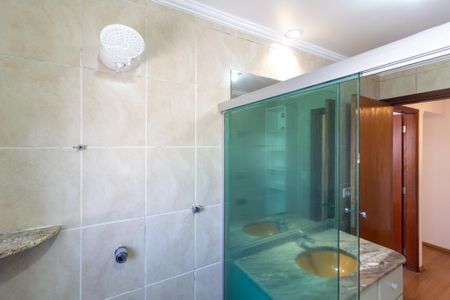 Banheiro de apartamento à venda com 3 quartos, 83m² em Pinheiros, São Paulo