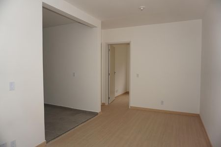 Apartamento para alugar com 2 quartos, 48m² em Jardim Sao Luiz, Embu das Artes