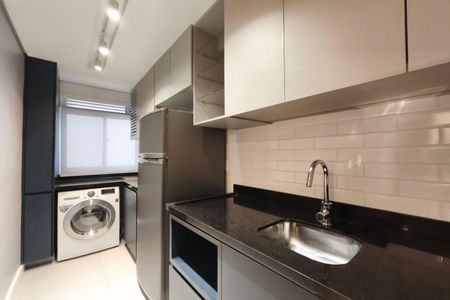 Cozinha e Área de Serviço de apartamento para alugar com 2 quartos, 44m² em Vila São Bernardo, Campinas