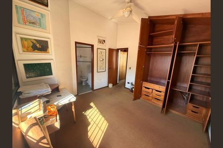 Quarto de casa à venda com 5 quartos, 697m² em Butantã, São Paulo