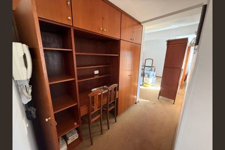 Quarto de casa à venda com 5 quartos, 697m² em Butantã, São Paulo