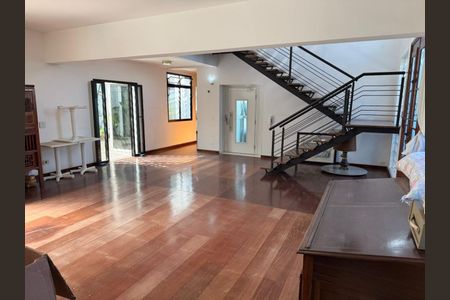 Casa à venda com 5 quartos, 697m² em Butantã, São Paulo