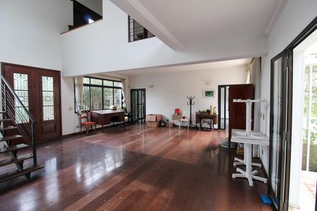 Casa à venda com 5 quartos, 697m² em Butantã, São Paulo