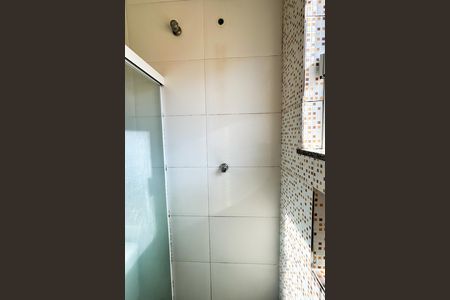 Apartamento para alugar com 55m², 2 quartos e 1 vaga Apartamento para alugar com 55m², 2 quartos e 1 vagaBanheiro da suíte