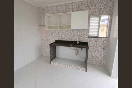 Cozinha de apartamento para alugar com 2 quartos, 55m² em Terra Firme, Rio das Ostras