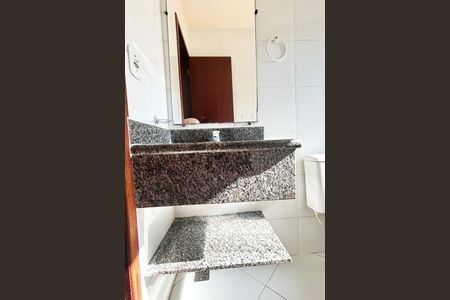 Apartamento para alugar com 55m², 2 quartos e 1 vaga Apartamento para alugar com 55m², 2 quartos e 1 vagaBanheiro da suíte